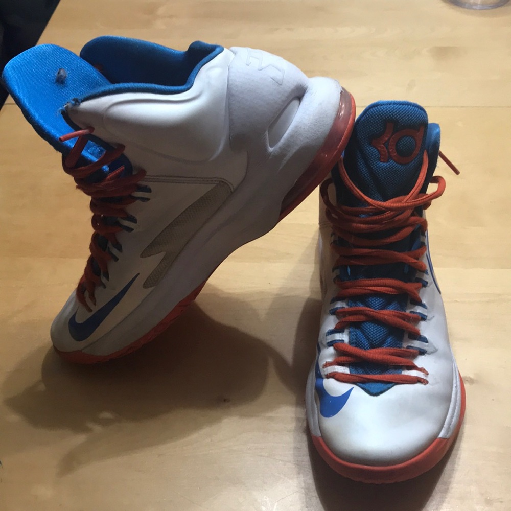 KD basketball shoes